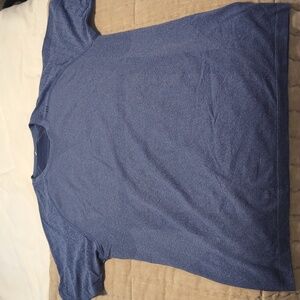 Lululemon mens XL workout shirt
